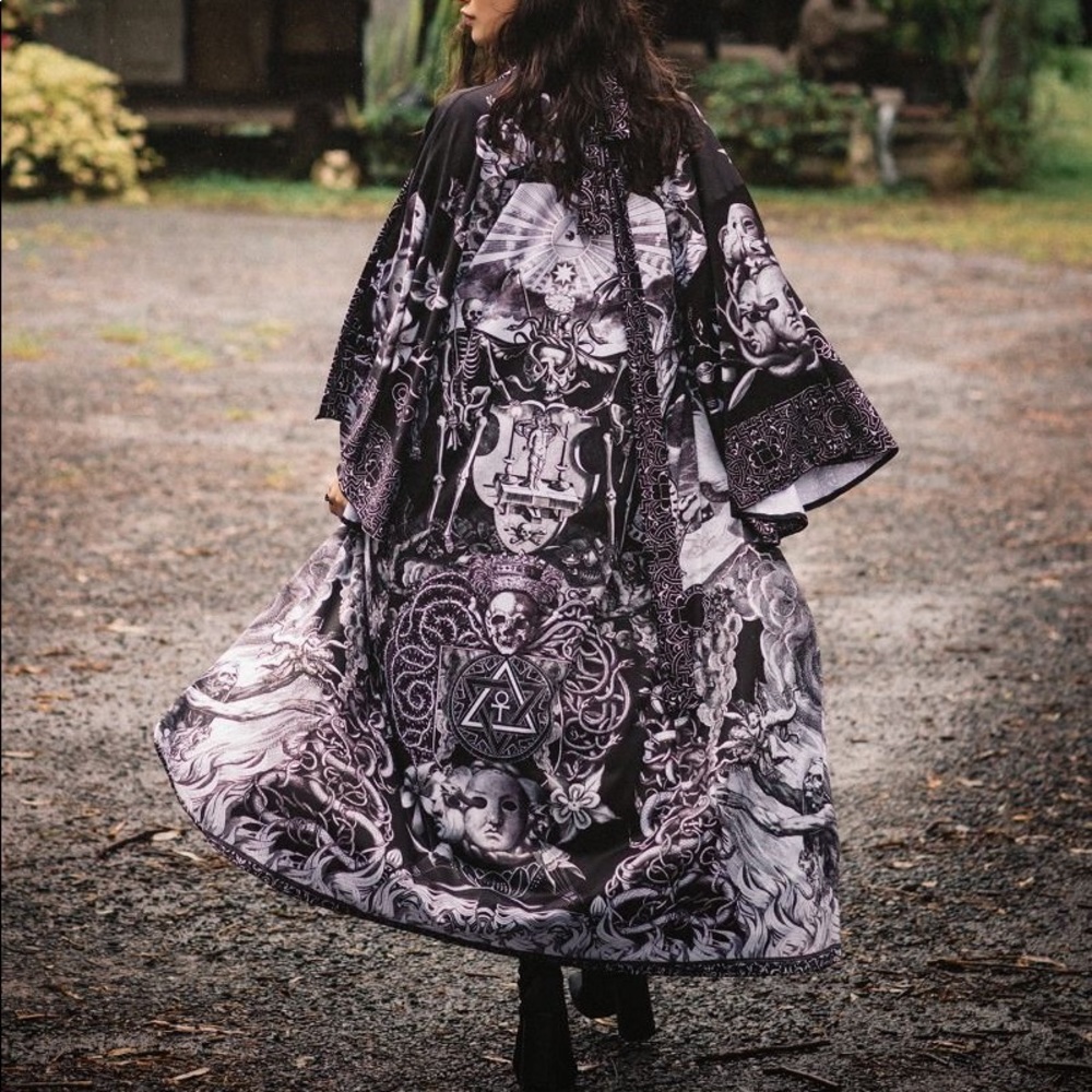 TIL DEATH DO US PART SWAN KIMONO